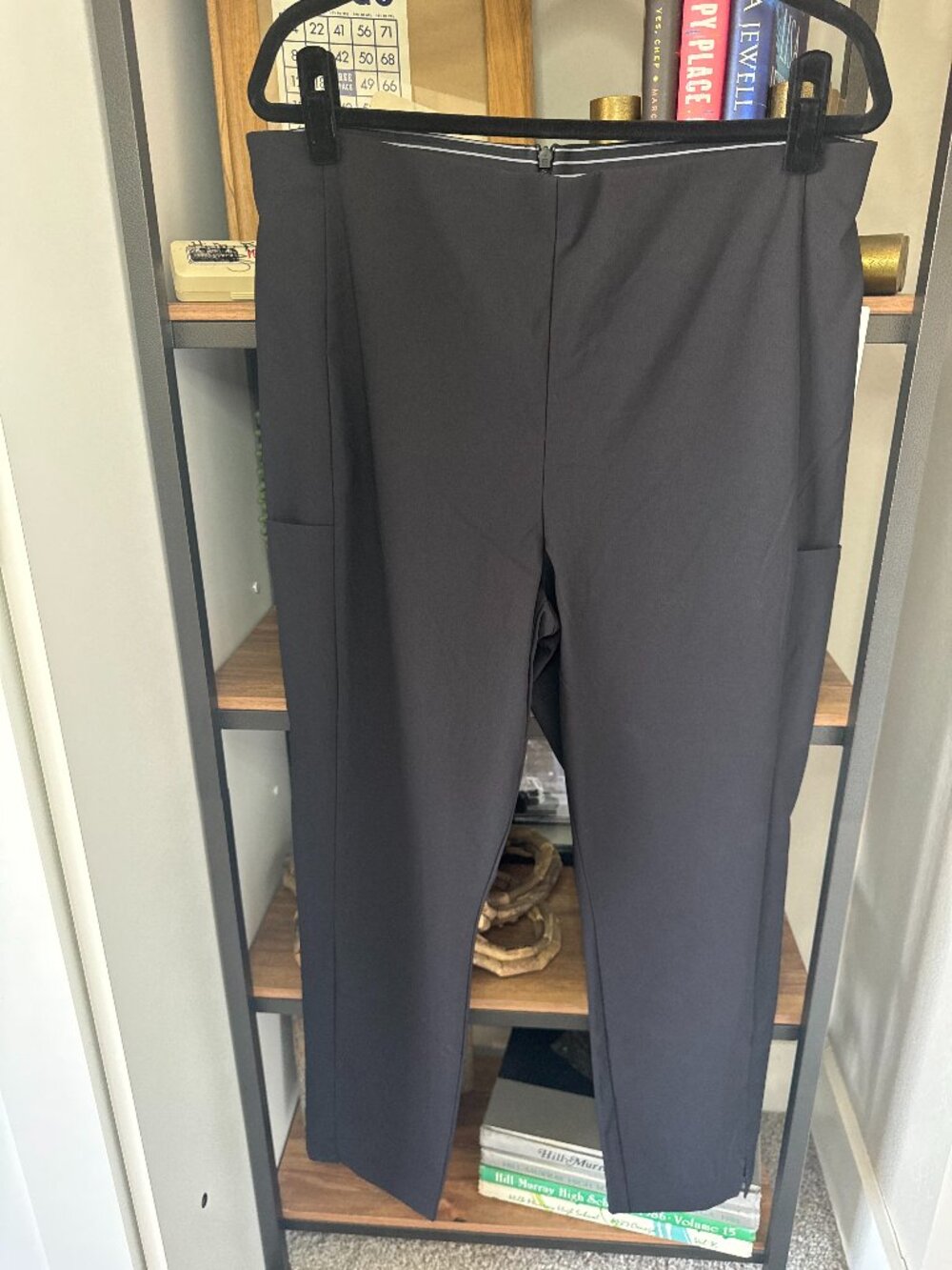 NWT - Athleta Black Wander Slip Pant with Small Side Pocket - Size 16